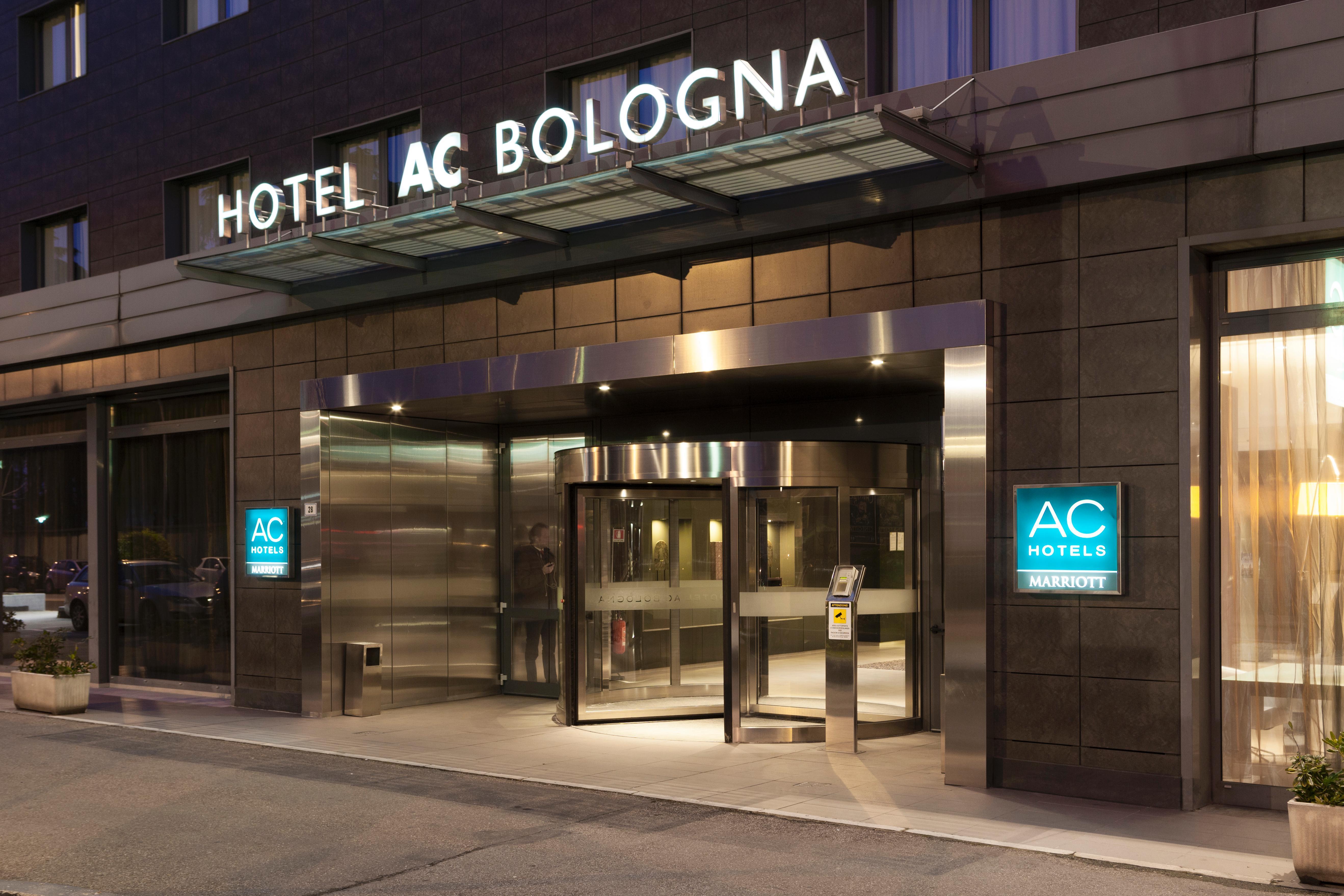 Ac Hotel Bologna By Marriott Εξωτερικό φωτογραφία